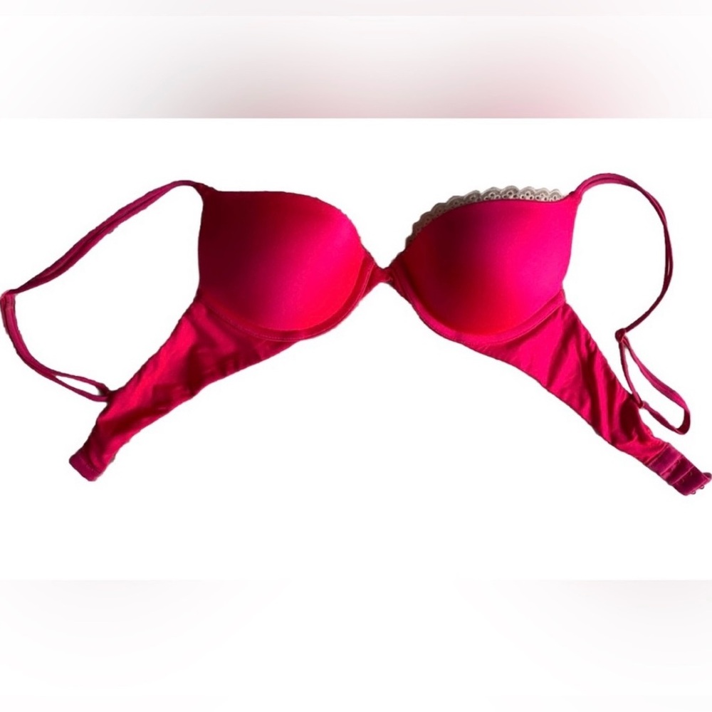 Victoria’s Secret Very Sexy Push-up (32B)